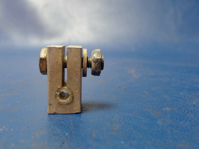 0411523 Cessna - Block - Cable Clamp